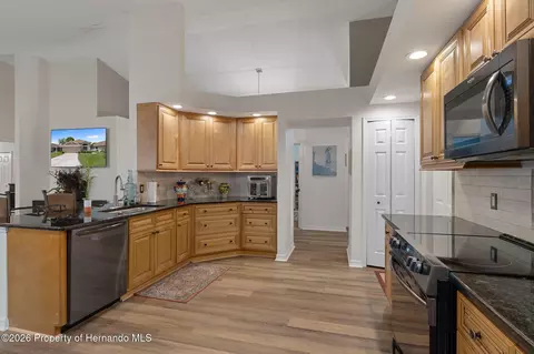 Kitchen - 11293 Copley Ct, Spring Hill, FL 34609 photo 3 of 6