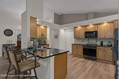 Kitchen - 11293 Copley Ct, Spring Hill, FL 34609 photo 2 of 6