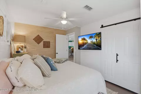 Bedroom - 3347 Oleander Dr, Hernando Beach, FL 34607 photo 3 of 5