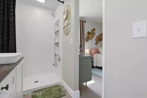 Bath - 3347 Oleander Dr, Hernando Beach, FL 34607 photo 2 of 3