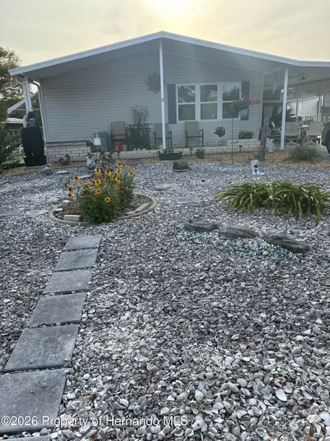 15581 Brookridge Blvd, Brooksville, FL 34613