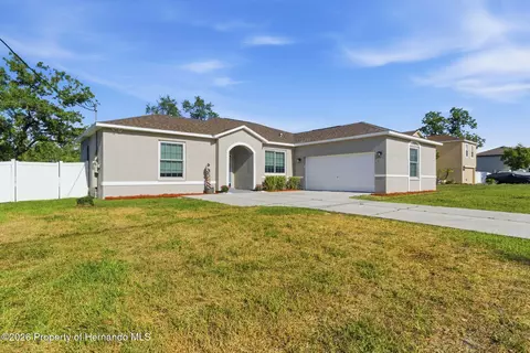 11070 Labrador Duck Rd, Weeki Wachee, FL 34614
