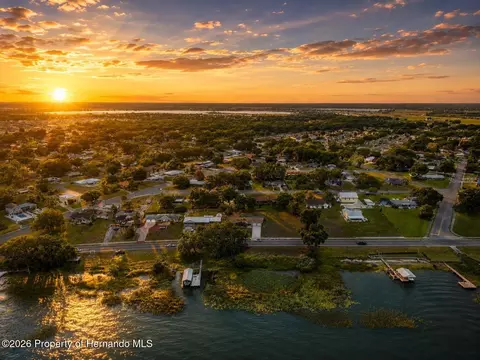 1316 Lake Ariana Blvd, Auburndale, FL 33823