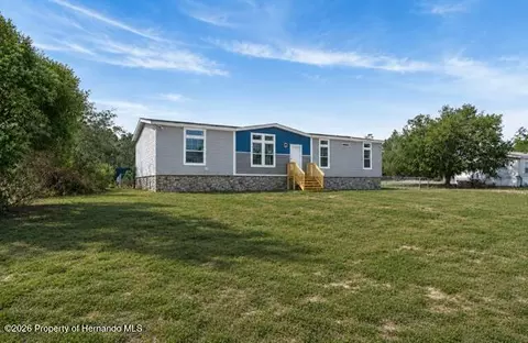 8388 Dalewood Dr, Weeki Wachee, FL 34613