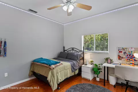 Bedroom - 16225 Bonzai Trl, Spring Hill, FL 34613 photo 5 of 10