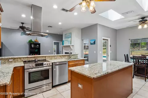 Kitchen - 16225 Bonzai Trl, Spring Hill, FL 34613 photo 3 of 6