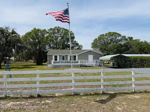 10378 Tooke Lake Blvd, Weeki Wachee, FL 34613