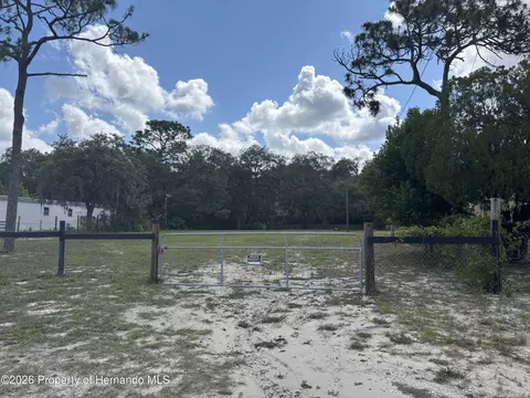 15546 Hicks Rd, Hudson, FL 34667