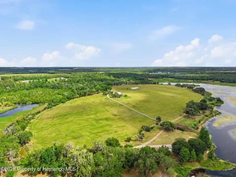 18610 Townsend House Rd, Dade City, FL 33523