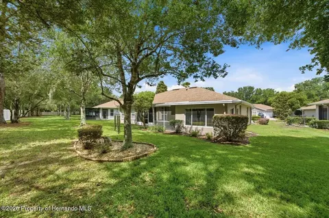 Exterior - 15028 Silversmith Cir, Spring Hill, FL 34609 photo 6 of 10
