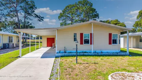 7524 Dinsmore St, Brooksville, FL 34613