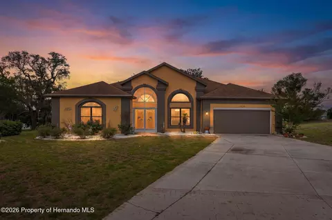 129 N Skyflower Pt, Lecanto, FL 34461
