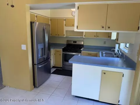Kitchen - 6848 Treehaven Dr, Spring Hill, FL 34606 photo 1 of 2