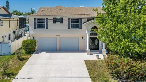 Exterior - 4225 Carlos Ct, Hernando Beach, FL 34607 photo 5 of 5