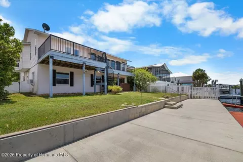 Exterior - 4225 Carlos Ct, Hernando Beach, FL 34607 photo 3 of 5