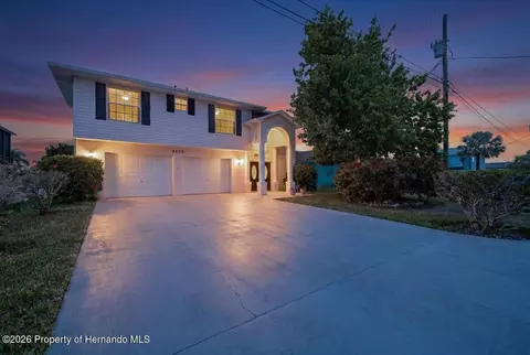 Exterior - 4225 Carlos Ct, Hernando Beach, FL 34607 photo 4 of 5