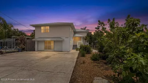 7264 Aberdeen Ct, Weeki Wachee, FL 34607