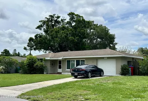 1615 Pinewood Dr, Clearwater, FL 33756