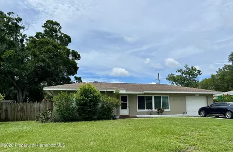 1615 Pinewood Dr, Clearwater, FL 33756