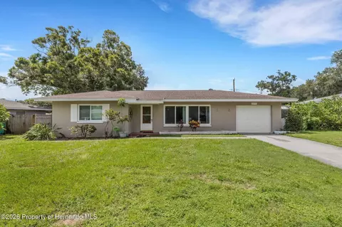 1615 Pinewood Dr, Clearwater, FL 33756