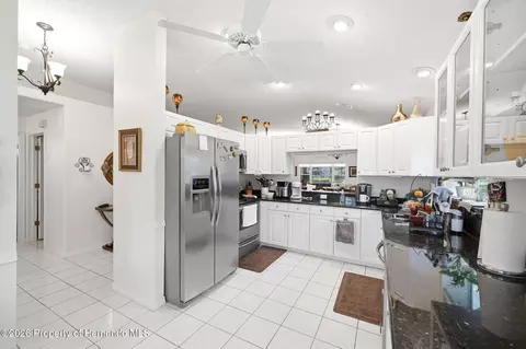 Kitchen - 14458 Tamarind Loop, Spring Hill, FL 34609 photo 4 of 4