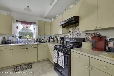 Kitchen - 2124 Deborah Dr, Spring Hill, FL 34609 photo 2 of 4