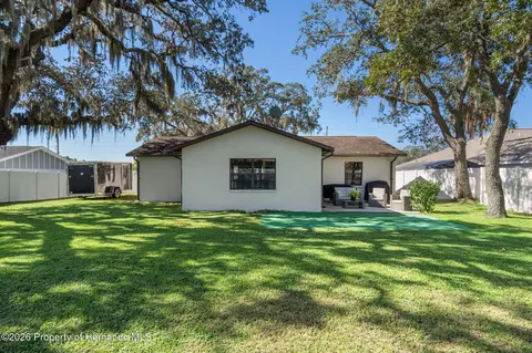 Exterior - 5525 Applegate Dr, Spring Hill, FL 34606 photo 2 of 3