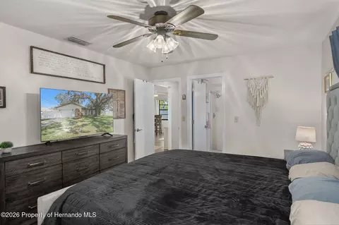 Bedroom - 5525 Applegate Dr, Spring Hill, FL 34606 photo 2 of 4