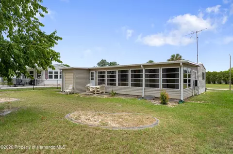 8104 Dinsmore St, Brooksville, FL 34613