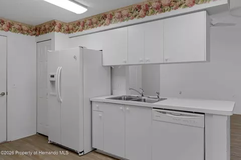 Kitchen - 7343 Willow Brook Dr, Spring Hill, FL 34606 photo 2 of 2
