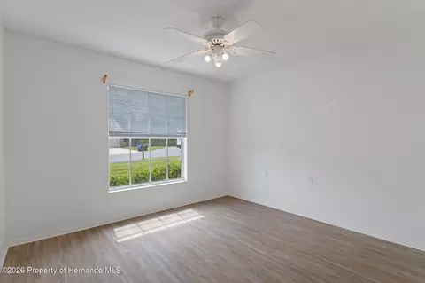 Bedroom - 7343 Willow Brook Dr, Spring Hill, FL 34606 photo 4 of 5