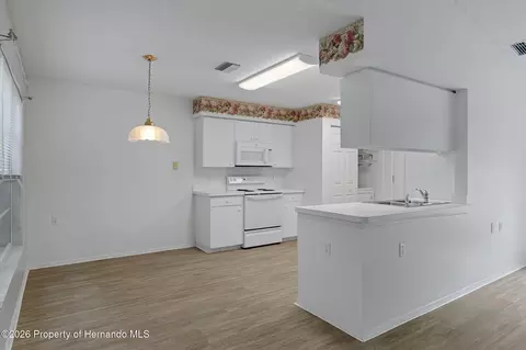 Kitchen - 7343 Willow Brook Dr, Spring Hill, FL 34606 photo 1 of 2
