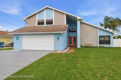 Exterior - 4262 Paradise Cir, Hernando Beach, FL 34607 photo 7 of 10