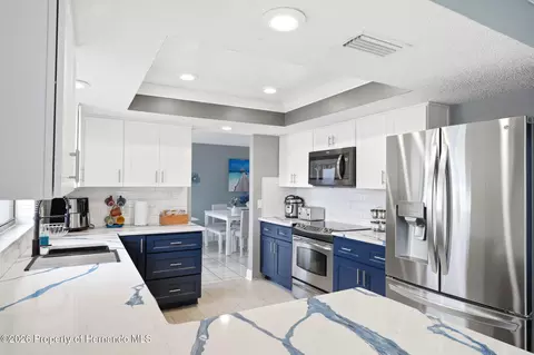 Kitchen - 4262 Paradise Cir, Hernando Beach, FL 34607 photo 4 of 5