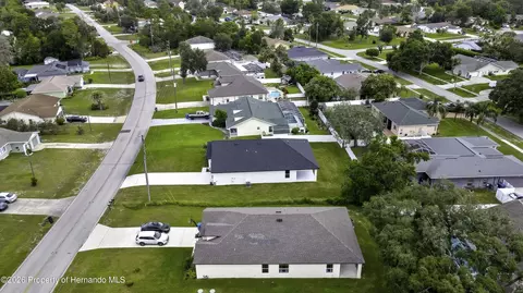 View/Area - 6589 Freeport Dr, Spring Hill, FL 34608 photo 4 of 5