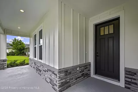 Exterior - 6589 Freeport Dr, Spring Hill, FL 34608 photo 8 of 9