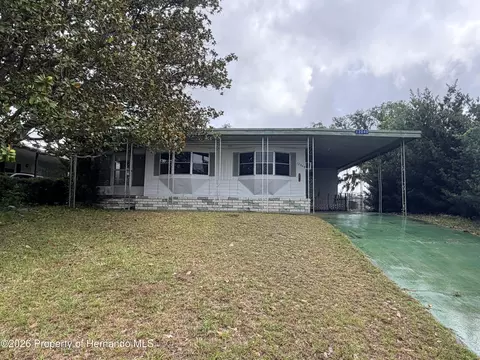 12040 Diplomacy Ave, Brooksville, FL 34613