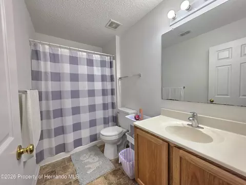 Bath - 9055 Pemberton St, Spring Hill, FL 34608 photo 2 of 6
