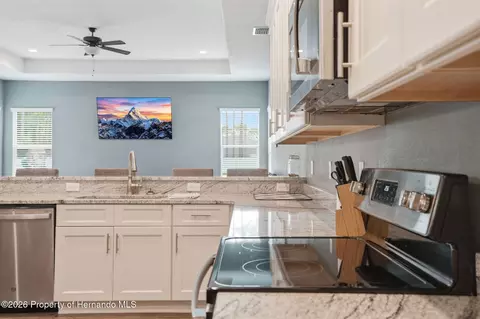 Kitchen - 4743 Jumper Loop, Spring Hill, FL 34609 photo 4 of 15