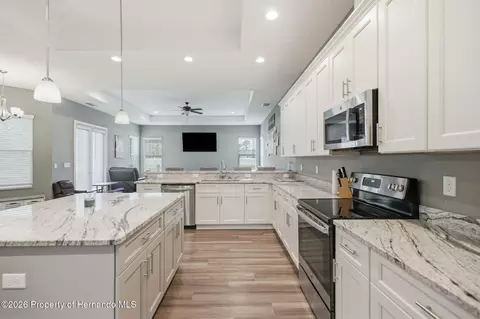 Kitchen - 4743 Jumper Loop, Spring Hill, FL 34609 photo 13 of 15