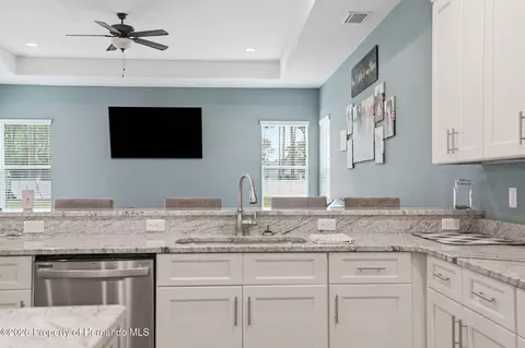 Kitchen - 4743 Jumper Loop, Spring Hill, FL 34609 photo 7 of 15