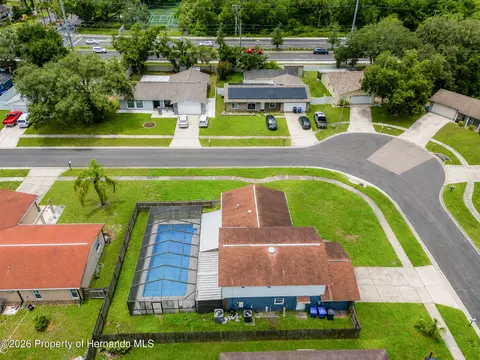 View/Area - 3608 Casaba Loop, Valrico, FL 33596 photo 9 of 10
