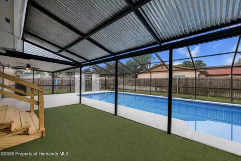 Exterior - 3608 Casaba Loop, Valrico, FL 33596 photo 6 of 10