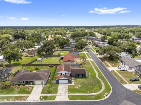 View/Area - 3608 Casaba Loop, Valrico, FL 33596 photo 5 of 10