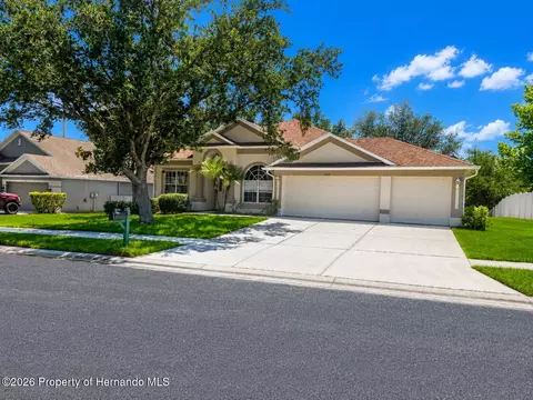 5259 Greystone Dr, Spring Hill, FL 34609 photo 2