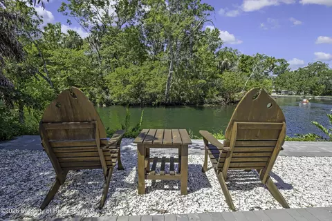 6080 Waverly Rd, Weeki Wachee, FL 34607