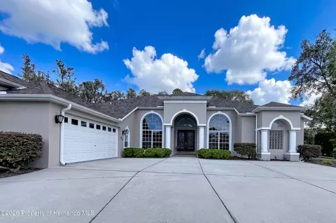 10333 Ridge Top Loop, Weeki Wachee, FL 34613