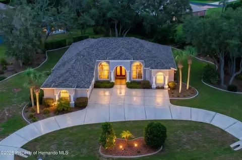 10333 Ridge Top Loop, Weeki Wachee, FL 34613