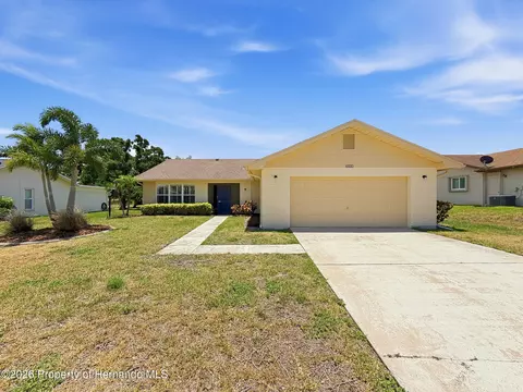 3068 E Dorchester Dr, Palm Harbor, FL 34684