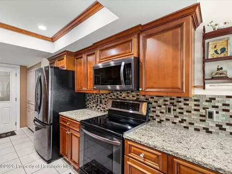 Kitchen - 6558 Pine Meadows Dr, Spring Hill, FL 34606 photo 4 of 4